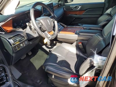 Zdjęcie 7 z 13 samochodu: 2024 LINCOLN NAVIGATOR L VIN:5LMJJ3NG1REL04360 - miniatura