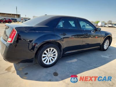 Trzecie zdjęcie samochodu z tyłu: 2013 CHRYSLER 300 VIN:2C3CCAAG9DH596074 - miniatura