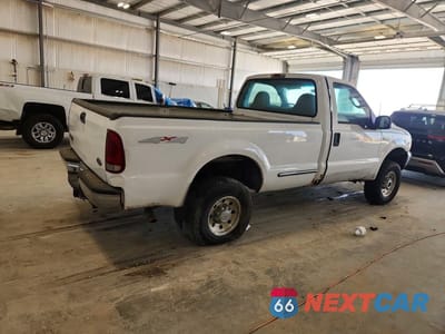 Trzecie zdjęcie samochodu z tyłu: 2003 FORD F250 SUPER DUTY VIN:1FTNF21L23EA48695 - miniatura