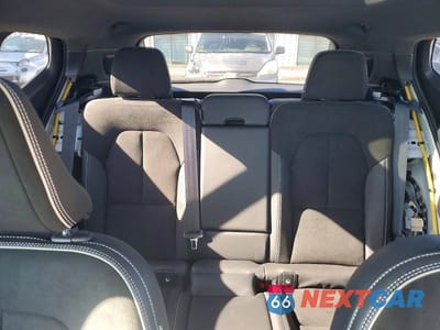 Zdjęcie 10 z 13 samochodu: 2021 VOLVO XC40 T5 R-DESIGN VIN:YV4162UM2M2410978 - miniatura