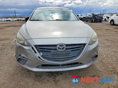 Piąte zdjęcie samochodu w środku: 2015 MAZDA 3 SV VIN:JM1BM1T79F1246091 - miniatura