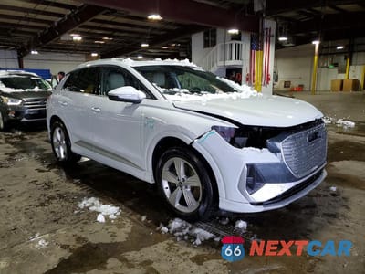 Czwarte zdjęcie samochodu z boku: 2023 AUDI Q4 E-TRON PREMIUM PLUS VIN:WA1L2BFZXPP039229 - miniatura