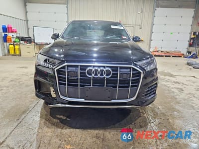 Piąte zdjęcie samochodu w środku: 2020 AUDI Q7 PRESTIGE VIN:WA1VXAF77LD006414 - miniatura