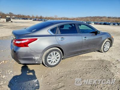 Trzecie zdjęcie samochodu z tyłu: 2016 NISSAN ALTIMA 2.5 S VIN:1N4AL3AP0GN357660 - miniatura