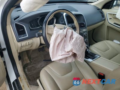Zdjęcie 8 z 12 samochodu: 2015 VOLVO XC60 T6 PLATINUM VIN:YV4902RM1F2637918 - miniatura