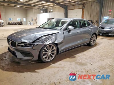 2020 VOLVO S60 T6 MOMENTUM 7JRA22TKXLG066754 - główne zdjęcie licytacji z USA - miniatura