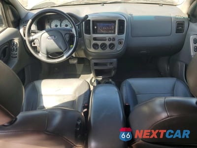 Zdjęcie 8 z 13 samochodu: 2003 FORD ESCAPE XLT VIN:1FMCU03163KA41050 - miniatura