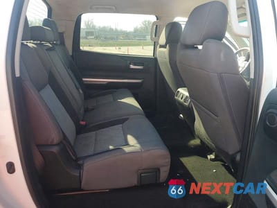 Zdjęcie 10 z 11 samochodu: 2016 TOYOTA TUNDRA SR5 VIN:5TFDW5F11GX560530 - miniatura