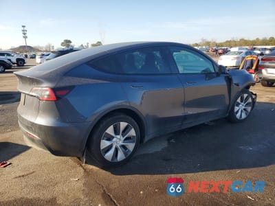 Trzecie zdjęcie samochodu z tyłu: 2021 TESLA MODEL Y VIN:5YJYGDEE7MF225307 - miniatura