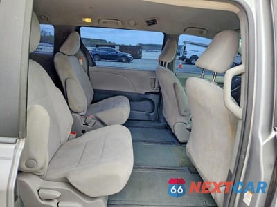 Zdjęcie 11 z 12 samochodu: 2017 TOYOTA SIENNA L 7-PASSENGER VIN:5TDZZ3DC6HS798550 - miniatura