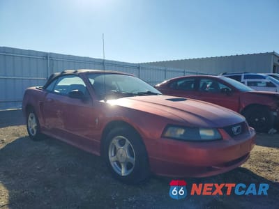 Czwarte zdjęcie samochodu z boku: 2001 FORD MUSTANG VIN:1FAFP44421F237913 - miniatura