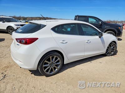 Trzecie zdjęcie samochodu z tyłu: 2018 MAZDA 3 TOURING VIN:3MZBN1L32JM268565 - miniatura