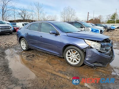 Czwarte zdjęcie samochodu z boku: 2015 CHEVROLET MALIBU 1LT VIN:1G11C5SL8FF328202 - miniatura