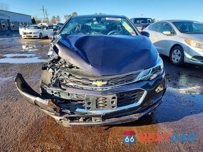 Piąte zdjęcie samochodu w środku: 2017 CHEV CRUZE VIN:1G1BE5SM8H7169394 - miniatura