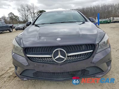 Piąte zdjęcie samochodu w środku: 2014 MERCEDES-BENZ CLA 250 VIN:WDDSJ4EB4EN045529 - miniatura