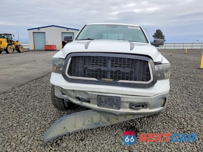 Piąte zdjęcie samochodu w środku: 2016 RAM 1500 SLT VIN:1C6RR7LTXGS305233 - miniatura