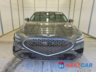 Piąte zdjęcie samochodu w środku: 2022 GENESIS G70 3.3T STANDARD VIN:KMTG54TE0NU098494 - miniatura