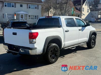 Trzecie zdjęcie samochodu z tyłu: 2008 TOYOTA TUNDRA SR5 VIN:5TFDV54128X081007 - miniatura