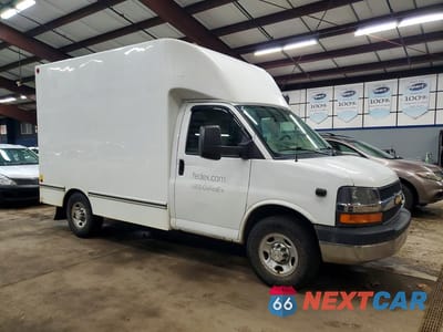 Czwarte zdjęcie samochodu z boku: 2020 CHEV EXPRESS G3500 VIN:1GB0GRFP1L1121479 - miniatura