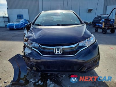 Piąte zdjęcie samochodu w środku: 2019 HONDA FIT LX VIN:3HGGK5H45KM728119 - miniatura