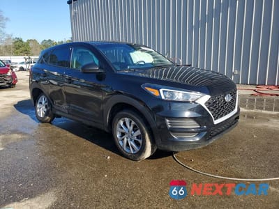 Czwarte zdjęcie samochodu z boku: 2021 HYUNDAI TUCSON SE VIN:KM8J2CA45MU390962 - miniatura