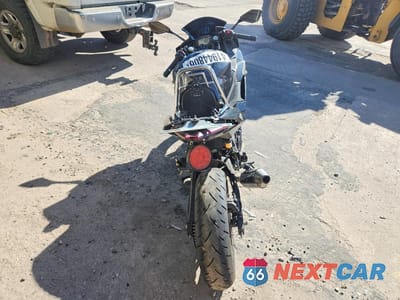 Czwarte zdjęcie samochodu z boku: 2024 KAWASAKI EX500 H VIN:ML5EXGH1XRDA20041 - miniatura