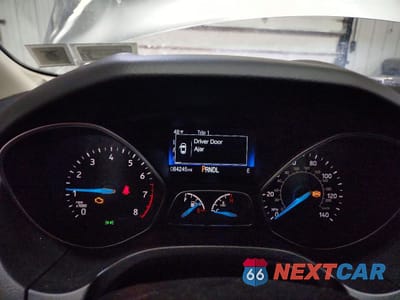 Zdjęcie 9 z 12 samochodu: 2018 FORD FOCUS SE VIN:1FADP3F23JL301357 - miniatura