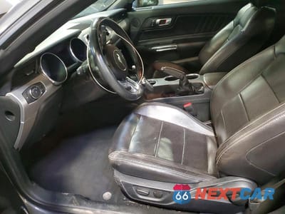 Zdjęcie 7 z 11 samochodu: 2021 FORD MUSTANG VIN:1FATP8UH0M5110536 - miniatura