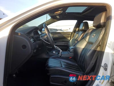 Zdjęcie 7 z 13 samochodu: 2017 CHRYSLER 300 S VIN:2C3CCAGGXHH534812 - miniatura
