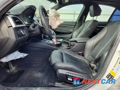 Zdjęcie 7 z 13 samochodu: 2017 BMW 330 XI VIN:WBA8D9G35HNU63663 - miniatura