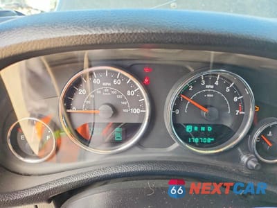 Zdjęcie 9 z 11 samochodu: 2016 JEEP WRANGLER UNLIMITED SAHARA VIN:1C4BJWEG8GL163812 - miniatura