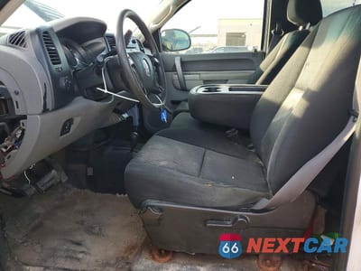 Zdjęcie 7 z 12 samochodu: 2011 CHEVROLET SILVERADO K2500 HEAVY DUTY VIN:1GC0KVCG3BF193678 - miniatura