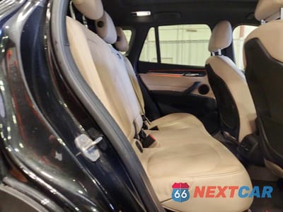 Zdjęcie 10 z 11 samochodu: 2016 BMW X1 XDRIVE28I VIN:WBXHT3Z38G4A51067 - miniatura