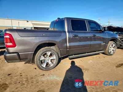 Trzecie zdjęcie samochodu z tyłu: 2023 RAM 1500 LARAMIE VIN:1C6SRFJT2PN602641 - miniatura