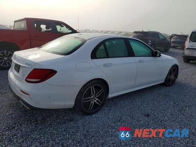 Trzecie zdjęcie samochodu z tyłu: 2019 MERCEDES-BENZ E 450 4MATIC VIN:WDDZF6JB0KA669817 - miniatura