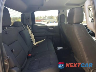 Zdjęcie 10 z 12 samochodu: 2019 CHEVROLET SILVERADO K1500 CUSTOM VIN:3GCUYBEFXKG700819 - miniatura
