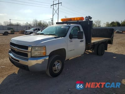 2007 CHEVROLET SILVERADO FLATBED TRUCK 1GBJC34K27E560855 - główne zdjęcie licytacji z USA - miniatura