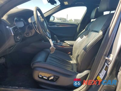 Zdjęcie 7 z 11 samochodu: 2019 BMW 530 XI VIN:WBAJA7C56KWW06725 - miniatura