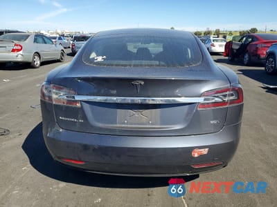 Zdjęcie 6 z 13 samochodu: 2016 TESLA MODEL S VIN:5YJSA1E27GF177467 - miniatura