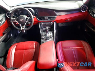 Zdjęcie 8 z 11 samochodu: 2018 ALFA ROMEO GIULIA VIN:ZARFAEBN1J7593122 - miniatura