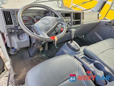 Zdjęcie 8 z 12 samochodu: 2015 ISUZU NPR HD VIN:54DC4W1B1FS807415 - miniatura