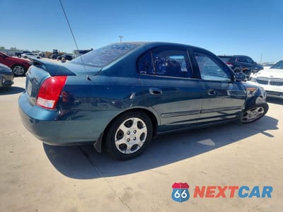 Trzecie zdjęcie samochodu z tyłu: 2002 HYUNDAI ELANTRA GLS VIN:KMHDN45D22U418489 - miniatura