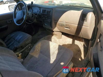 Zdjęcie 8 z 11 samochodu: 1996 TOYOTA TACOMA BASE VIN:4TAVL52NXTZ219966 - miniatura