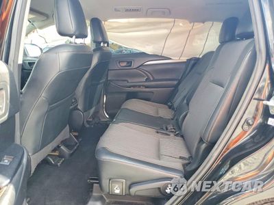 Zdjęcie 10 z 13 samochodu: 2018 TOYOTA HIGHLANDER LE PLUS VIN:5TDZZRFH1JS240252 - miniatura