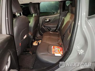 Zdjęcie 10 z 14 samochodu: 2023 JEEP RENEGADE TRAILHAWK VIN:ZACNJDC11PPP23677 - miniatura