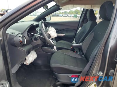 Zdjęcie 7 z 11 samochodu: 2020 NISSAN KICKS SV VIN:3N1CP5CV3LL536450 - miniatura