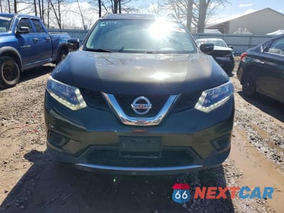 Piąte zdjęcie samochodu w środku: 2014 NISSAN ROGUE SV VIN:5N1AT2MVXEC839913 - miniatura