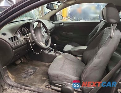 Zdjęcie 7 z 11 samochodu: 2009 PONTIAC G5 VIN:1G2AS18H697295192 - miniatura