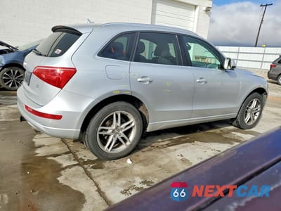 Trzecie zdjęcie samochodu z tyłu: 2010 AUDI Q5 PREMIUM PLUS VIN:WA1LKAFPXAA085288 - miniatura