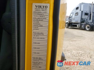 Zdjęcie 10 z 10 samochodu: 2020 VOLVO VNL SEMI TRUCK VIN:4V4NC9EH0LN262774 - miniatura